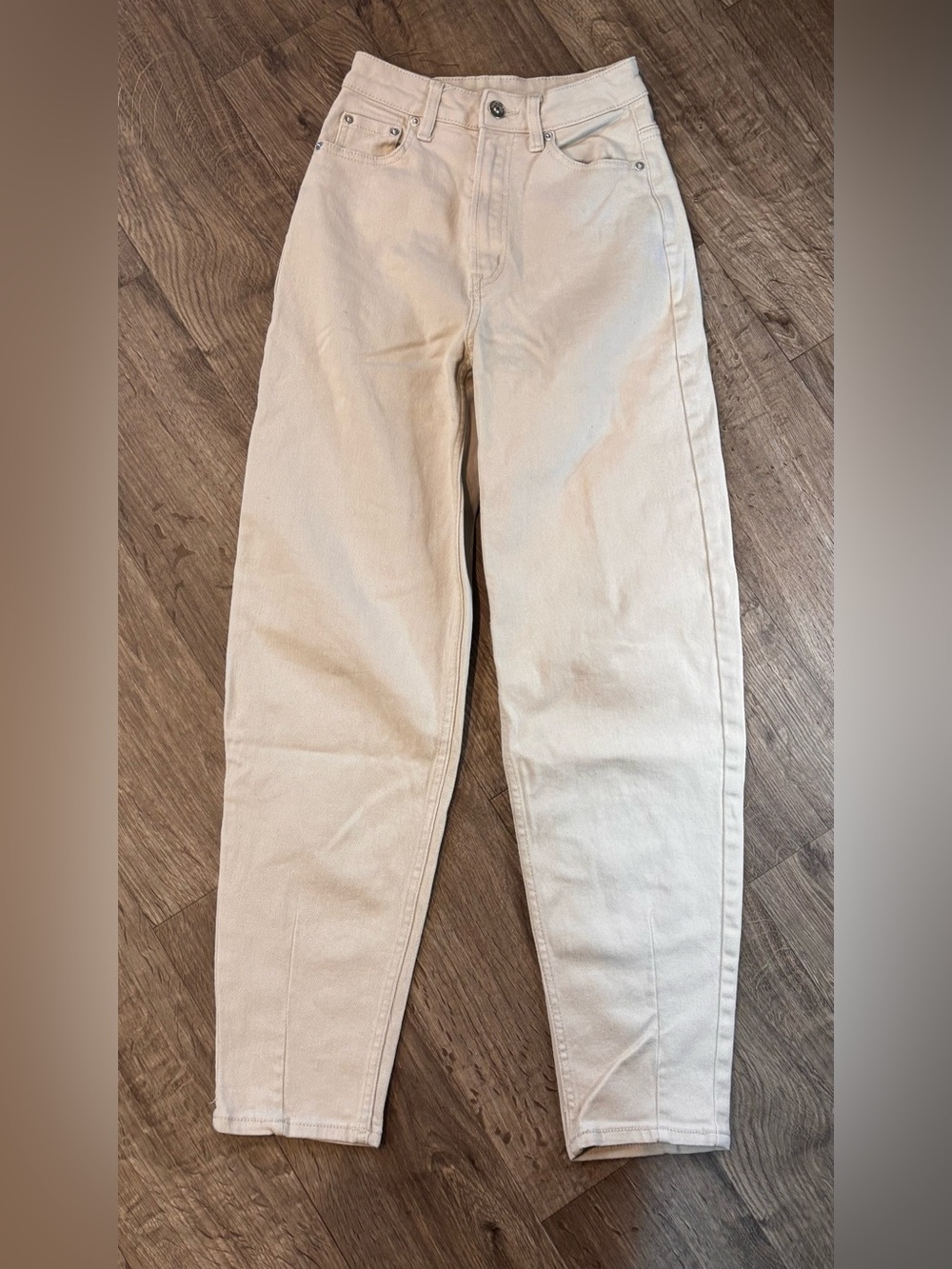 Divided Women’s Size 0 Cream Color Barrel Leg Jeans